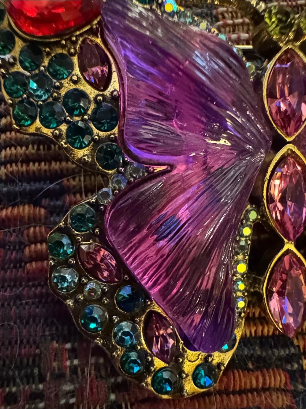 Aratta Silent Journey Purple Butterfly Crystal Brooch - Gold Tone Accent NWOT